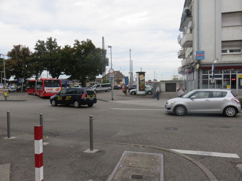 Bahnhofvorplatz  12 geg. Amalienstr.