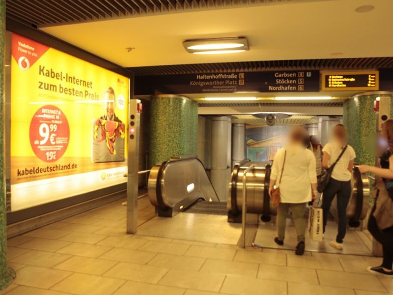 U-Bf Kröpcke/Verteilerebene Rolltreppe