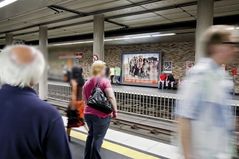 U-Bf Hansaring(SY05) Bstg., Ri. Ebertplatz, 1.Sto.