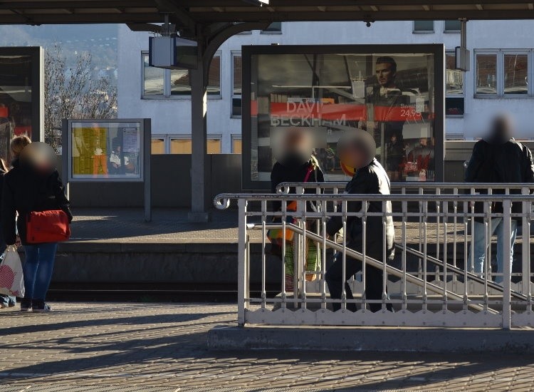 S-Bf Bad Cannstatt, Bstg.,(SY19)Gl. 8, 3 Sto.