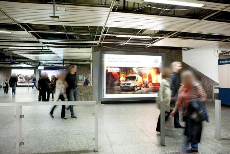 S-Bf Karlsplatz, Zugang S-Bahn, re. (SY28)