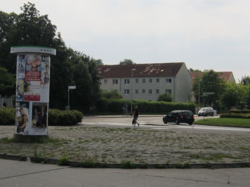 Heinrich-Heine-Ring/Große Parower Str.