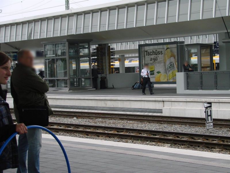 Hbf, Bstg., Gleis 12