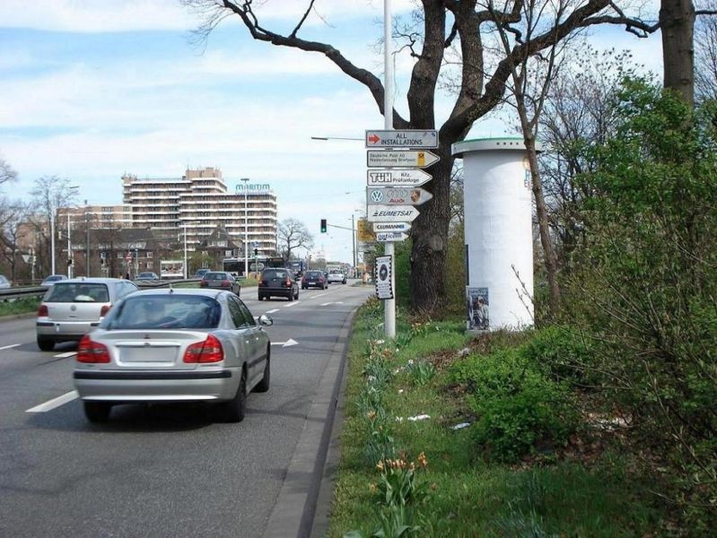 Rheinstr. hinter Eisenbahnbrücke