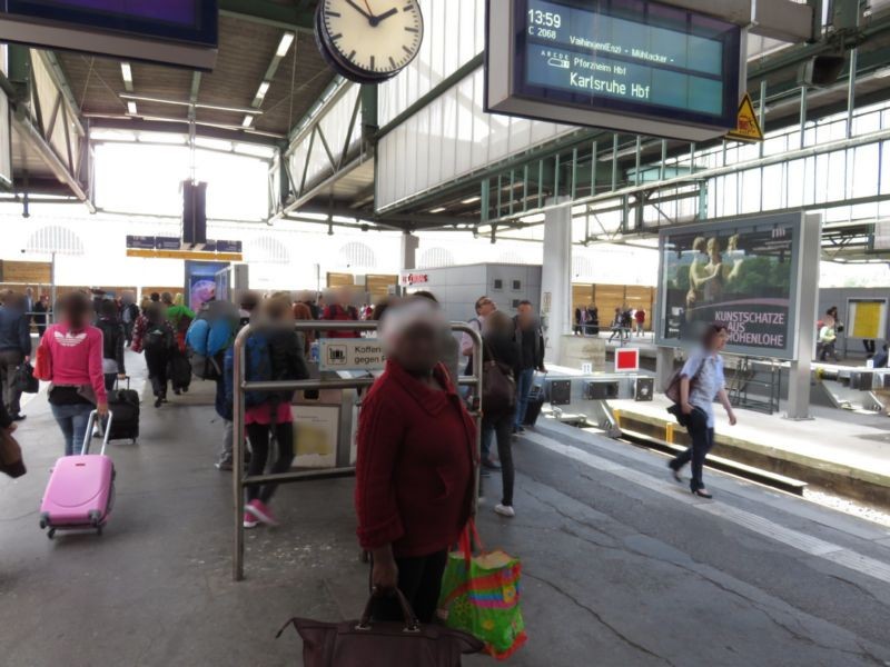 Hbf, Zw.-Bstg.(SY06)Gl. 10/11, 1. Sto. Si. Gl. 11