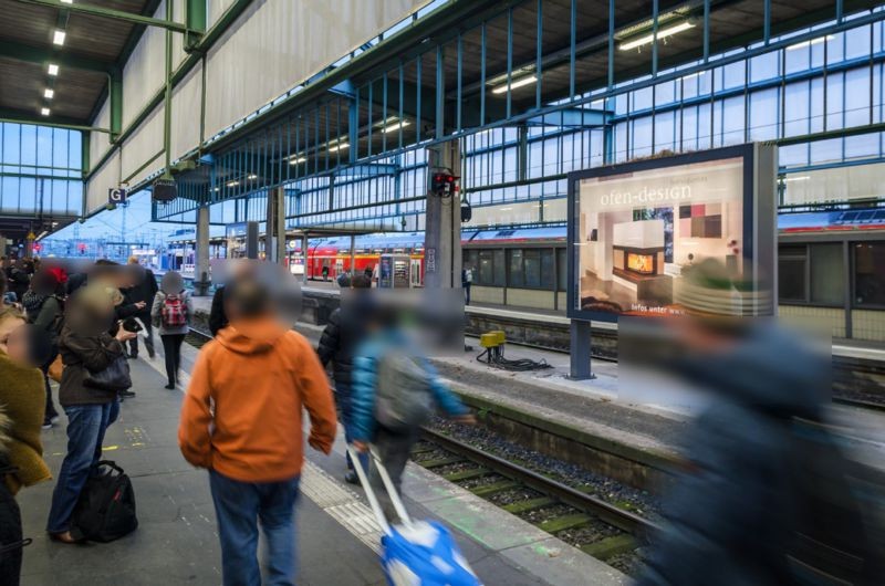 Hbf, Zw.-Bstg.(SY13)Gl.  8/9, 2. Sto., Si. Gl. 8