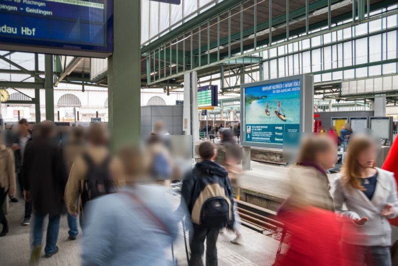 Hbf, Zw.-Bstg.(SY08)Gl. 12/13, 1. Sto. Si. Gl. 13