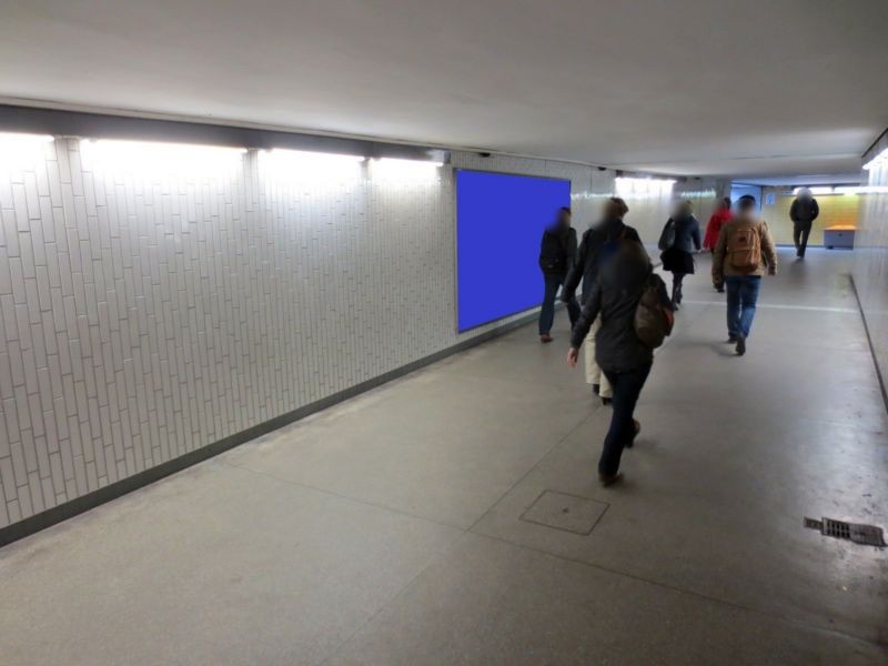 U-Bf Messberg SH Ri. Hbf, Tunnel 2. Sto. li.