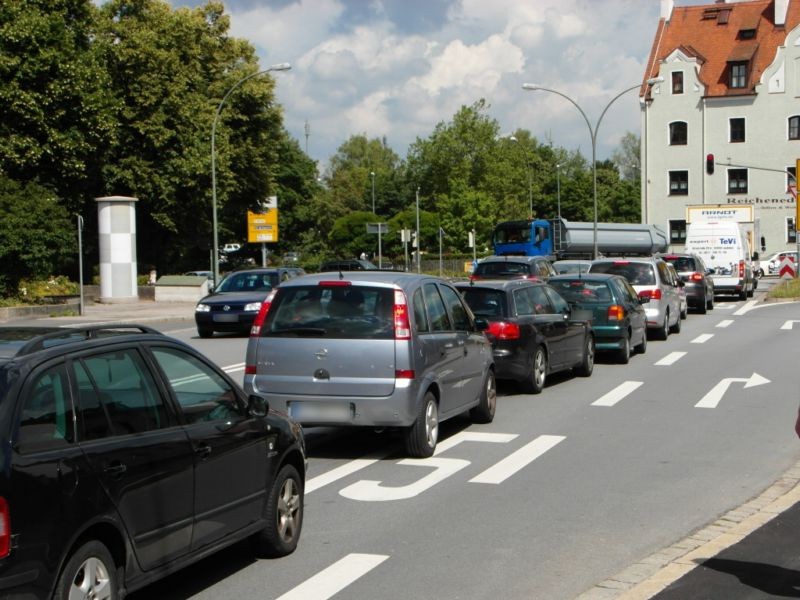 Neue Bergstr. geg.   1