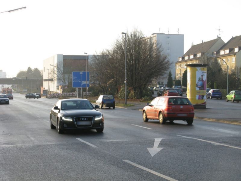 Rolshover Str./Fußweg/Westerwaldstr.