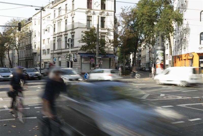 Zülpicher Platz  18/Roonstr.