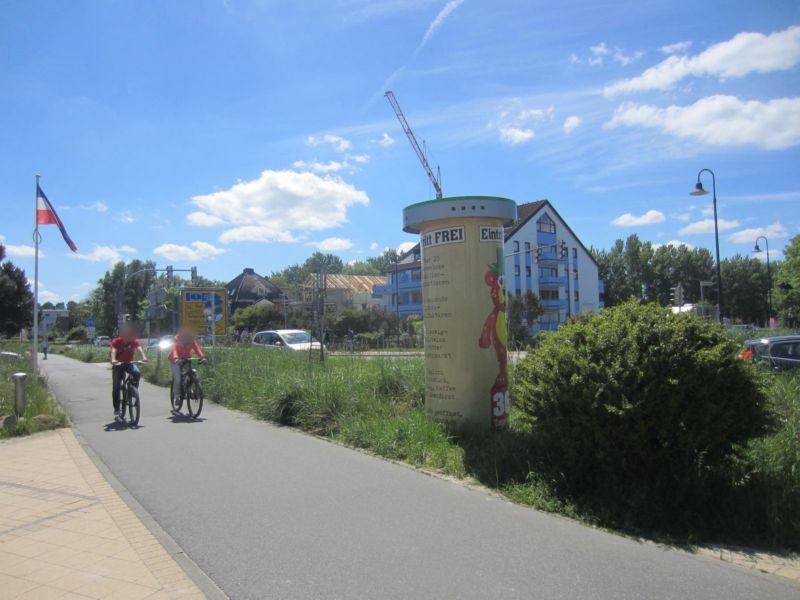 Strandallee geg. Pönitzer Chaussee