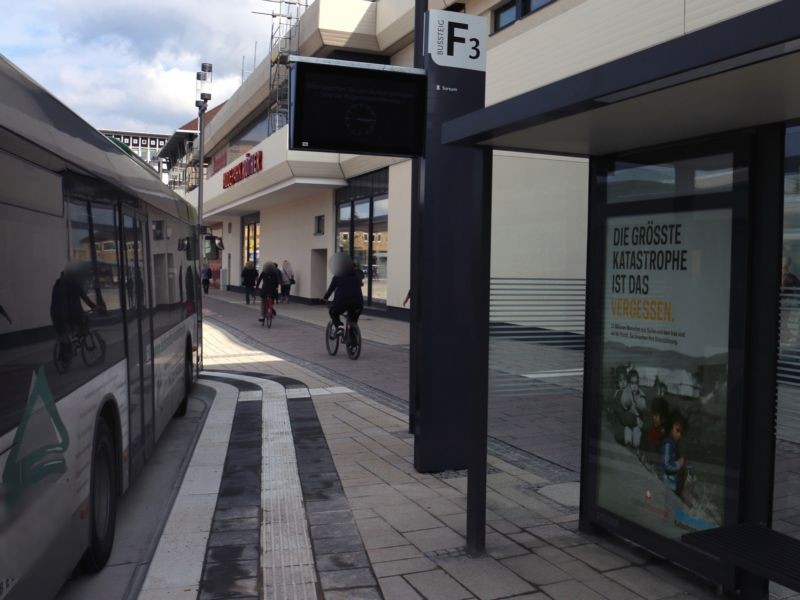 Busbahnhof/ZOB Bussteig F3 innen