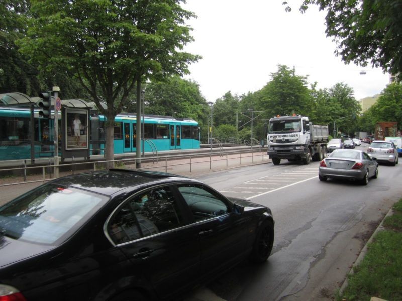 Am Erlenbruch/Johanna-Tesch-Platz saw./außen re.