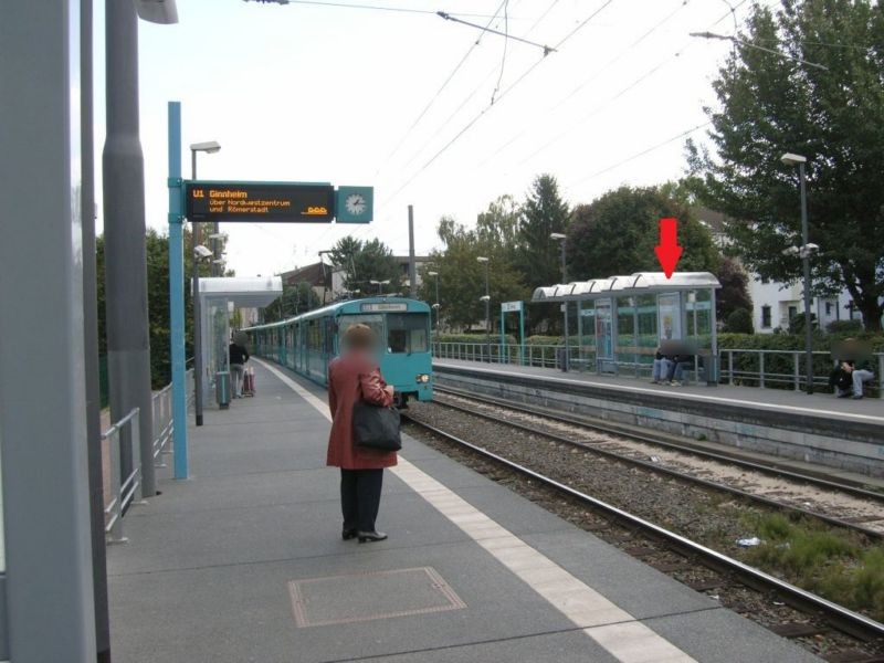 Zeilweg/U-Bf /Ri. Heddernheim/innen re.