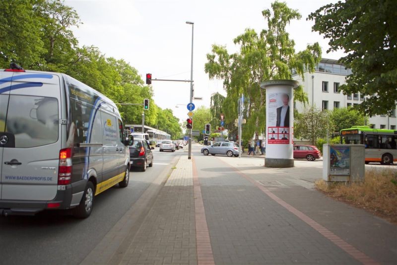 Adenauerallee/Loebensteinstr.