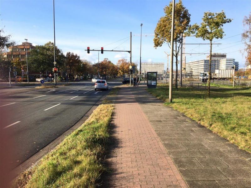 Universitätsallee/BAB-Zubringer Universität VS