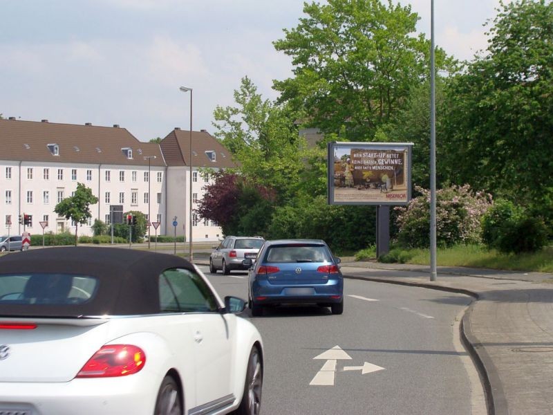 Laagbergstr. vor Heinrich-Heine-Str./We.re. CS