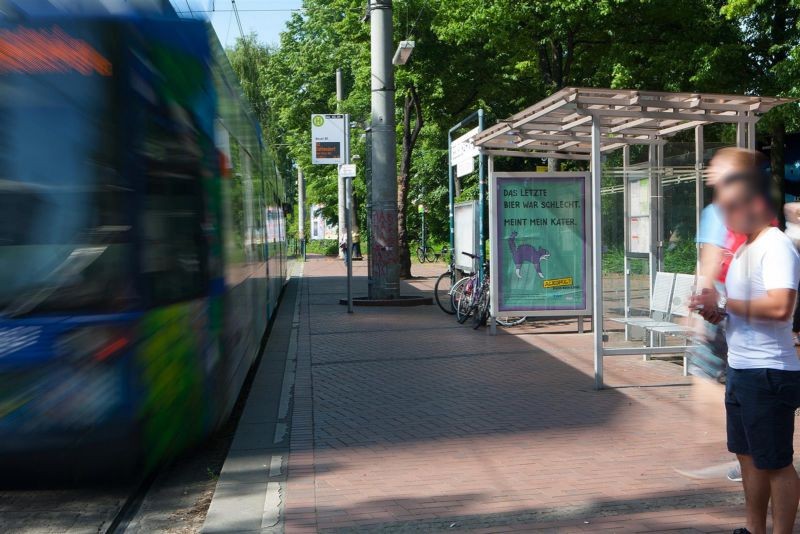 Am Bahnhofsvorplatz Bonn-Beuel Halle 3 innen