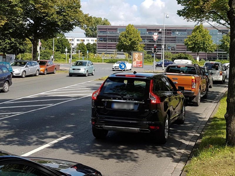 Lindemannallee/Bischofsholer Damm SS