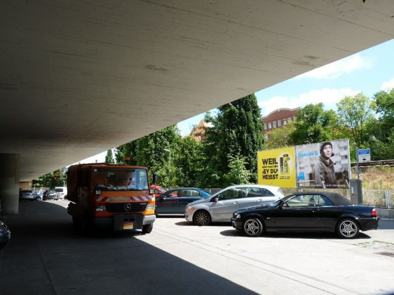 Düppelstr. geg. Parkplatz Böschung,2. Sto.