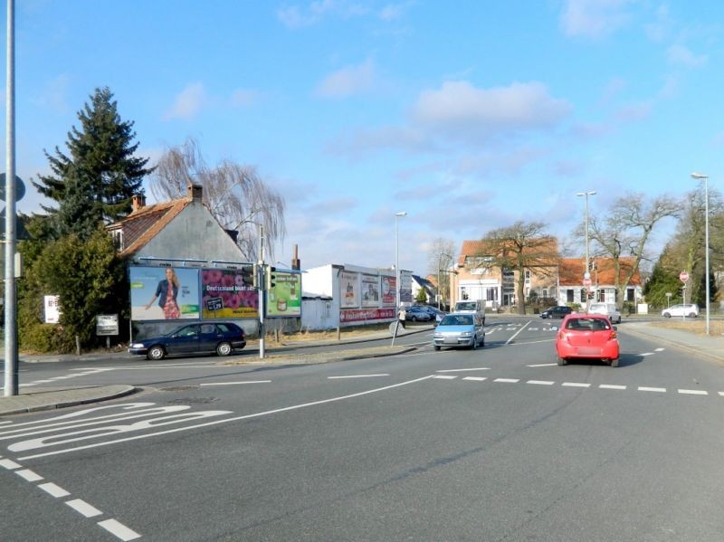 Alter Dorfweg  29/Werner Lampe Str./Zuf. EKZ&REWE