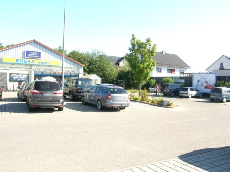 Tahlbacher Str. 97 (EDEKA re.nb.Eing.)