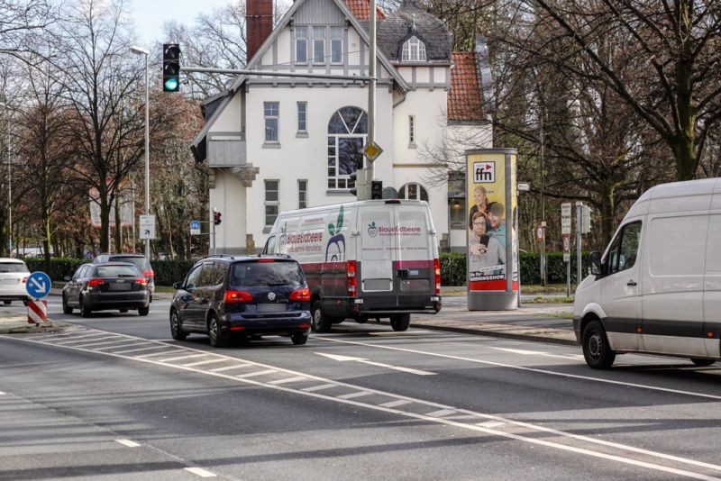 Hermann-Bahlsen-Allee/Gehägestr.