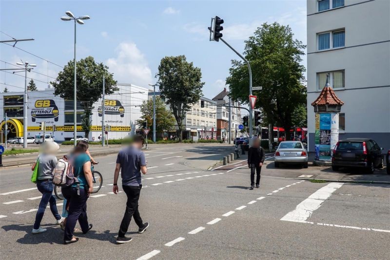 Söflinger Str. hinter Moltkestr. (Westplatz)