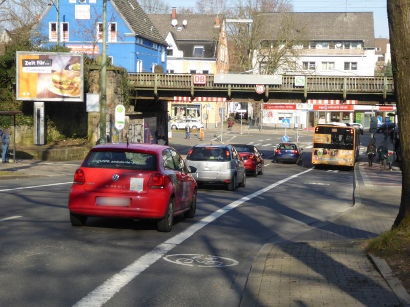 Höntroper Str. vor Bahnunterführung sew.