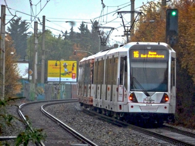 Wesselinger Str.  28/Akazienweg quer