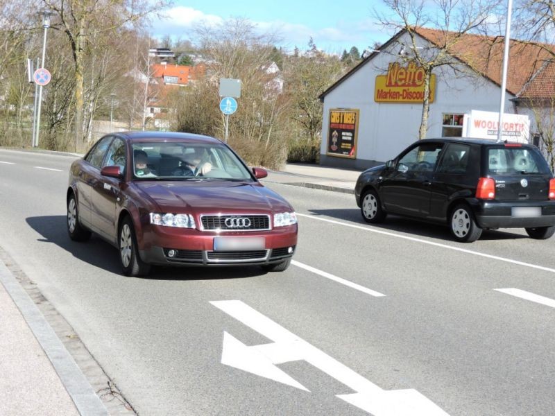 Dinkelsbühler Str.  21/Eing. Netto li.