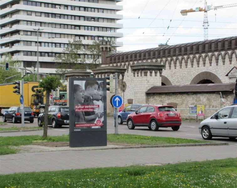 Bismarckring Mittelinsel vor Ehinger Tor/We.li.