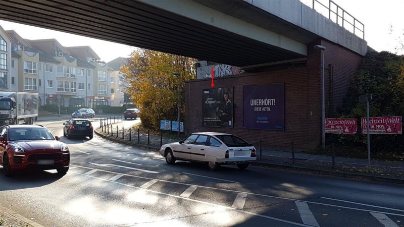 Berliner Str./Ufg. saw. nach Kreisverkehr