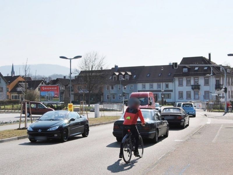 Friedrichstr./Favoritstr. geg. quer li.