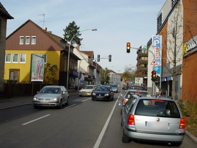 Riedmühlestr.  10 geg. Einf. Sterncenter