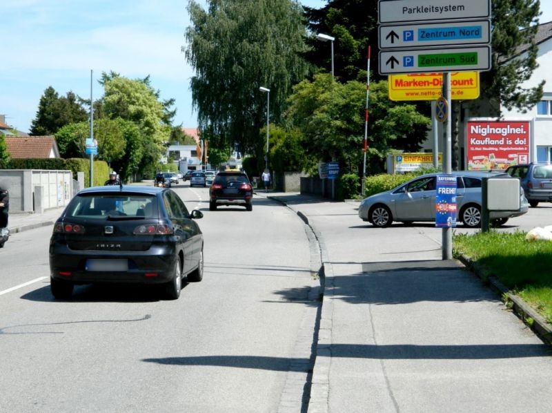 Mühldorfer Str.  65 re. quer/Netto Einf.