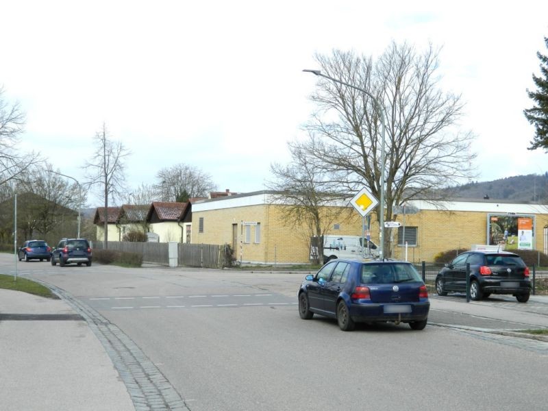 Regensburger Str.  24