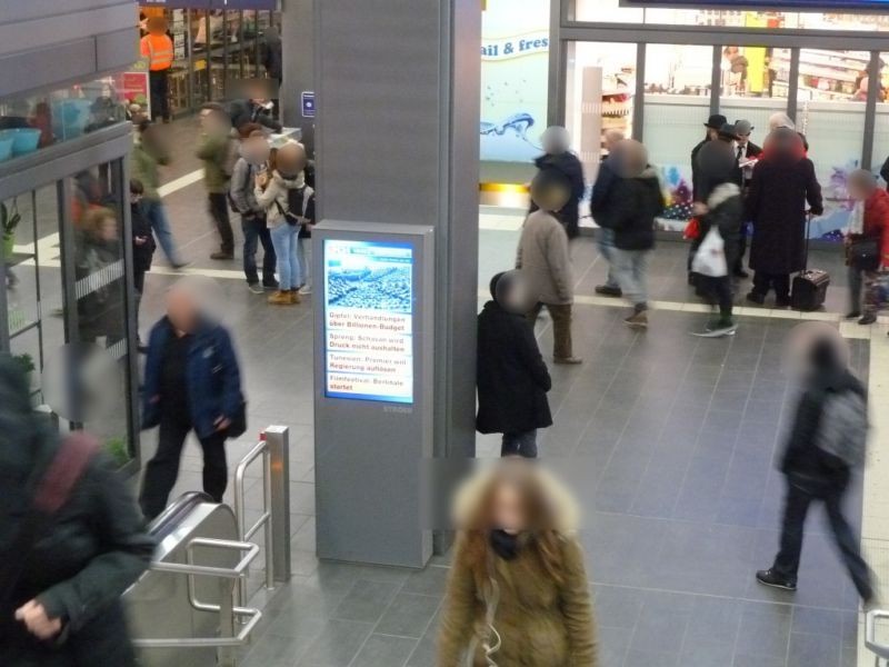 Hbf, Erster Aufgang  EG, Säule links