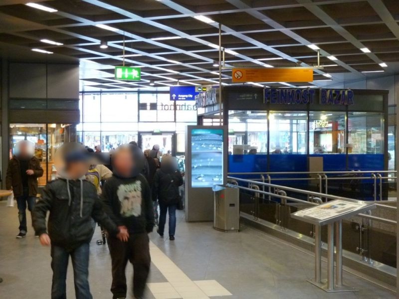 Hbf, EH, Geländer am Abgang zur U-Bahn, 1