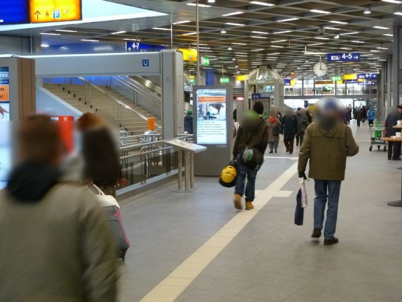 Hbf, EH, Geländer am Abgang zur U-Bahn, 2