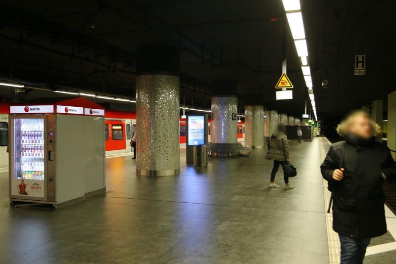 Hbf, S-Bstg. GL 101/102, Ri. Hauptw. zw. 11.+12.