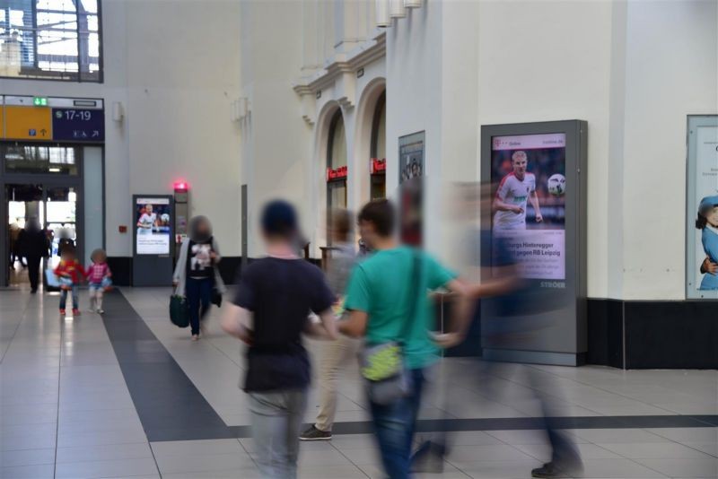 Hbf, EH, vor Ausgang Strehlener Straße, li.