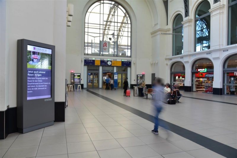 Hbf, EH, vor Ausgang Strehlener Straße, re.