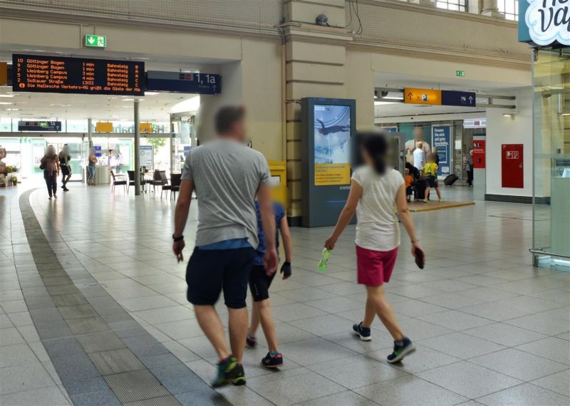 Hbf, EH, Ri. Vorplatz, links
