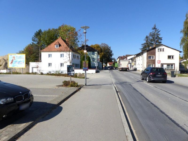 Straubinger Str.  15/Netto/Si. Str. quer
