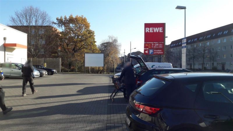 Oberspreestr. 145 Rewe/re. vom Markt