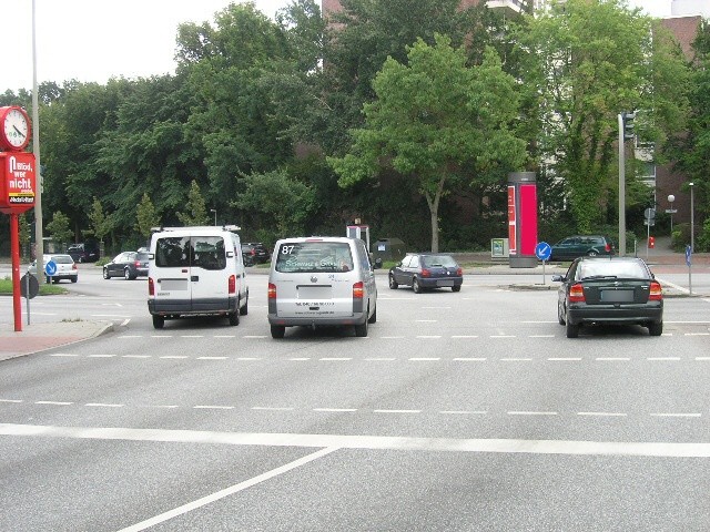 Saseler Damm  75-77 geg. Poppenbütteler Hauptstr.