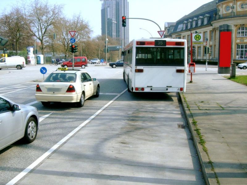 Bei den Kirchhöfen/Jungiusstr.