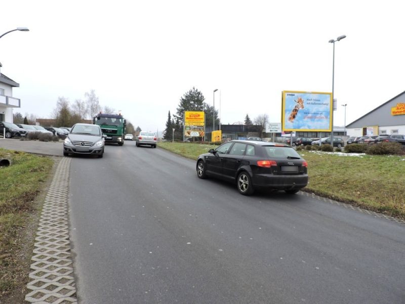Hammelburger Str.  23 (Netto Si. Str. quer re.)